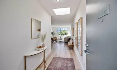 Main picture of 2407 Telegraph Ave