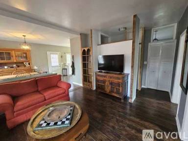 Main picture of 30 Cannon Rd
