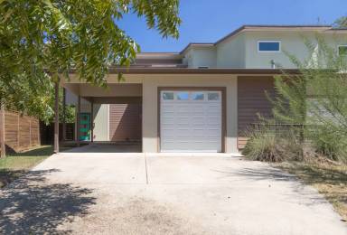 Main picture of 1702 Forest Hill Dr