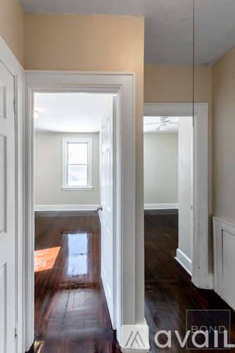 Main picture of 810 College Pl