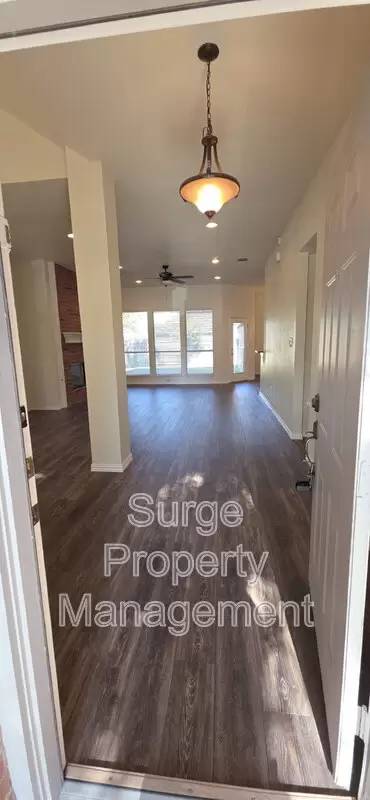 Main picture of 629 Dorchester Ln