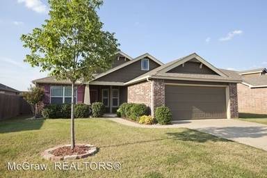 Main picture of 4037 W 105th St S