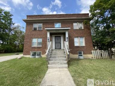 Main picture of 609 E Paterson St