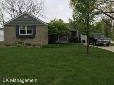 Main picture of 1705 Summit Dr