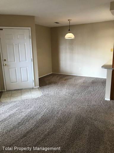 Main picture of 1093 N Cherry St