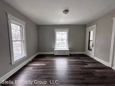 Main picture of 303 N 14th St