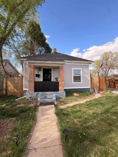 Main picture of 1101 Crystal Pl