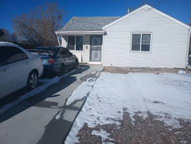 Main picture of 985 Oakland St