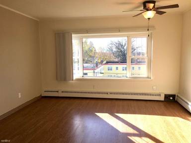 Main picture of 2040 Saunders Ave