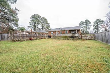 Main picture of 2912 Overton Rd