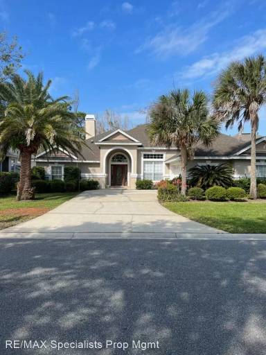 Main picture of 65 Sea Winds Ln E
