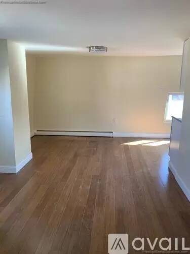 Main picture of 233 London St