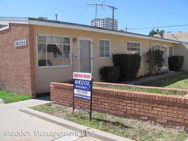 Main picture of 301 Palomas Dr NE