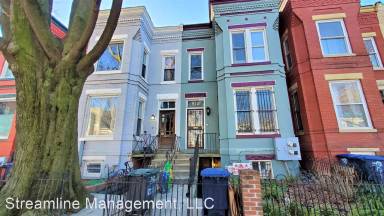 Main picture of 810 9th St NE