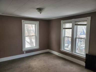 Main picture of 68 South St