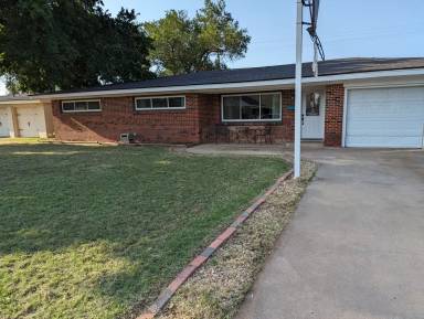 Main picture of 4203 49th St
