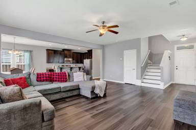 Main picture of 86 Crystal Lake Dr