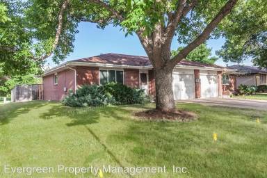 Main picture of 1600 1602 Larch St