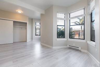 Main picture of 2385 Folsom