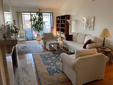 Main picture of 310 Tahiti Way