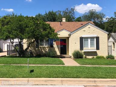 Main picture of 4422 Pershing Ave