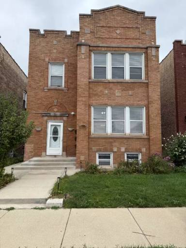 Main picture of 6030 W Addison St