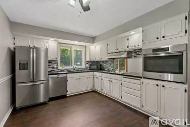 Main picture of 2105 River Hills Dr