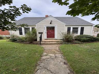 Main picture of 425 S Magnolia Ave