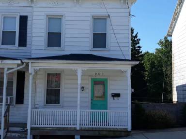 Main picture of 233 Chestnut St