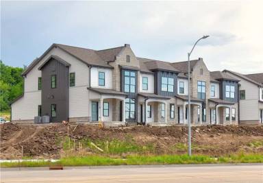 Main picture of 6460 Galleria Dr