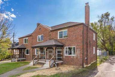 Main picture of 1039 Reinhard Ave