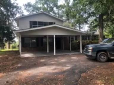 Main picture of 1497 Lake Dr