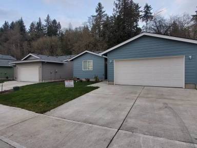 Main picture of 318 Holly Blvd