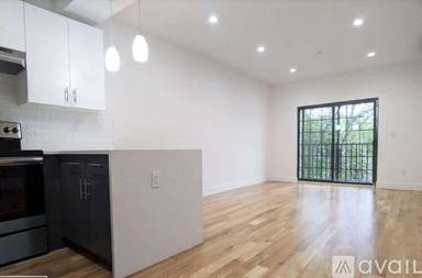 Main picture of 143 Woodbine St