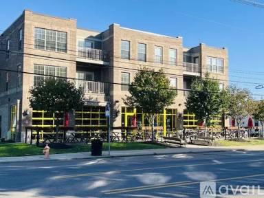 Main picture of 4560 N High St