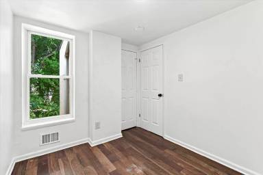 Main picture of 2846 Amber St