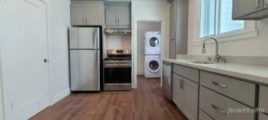 Main picture of 3300 Scott St