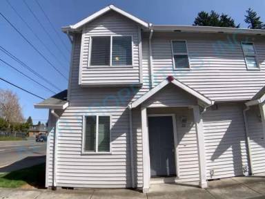 Main picture of 15522 SE Stark St