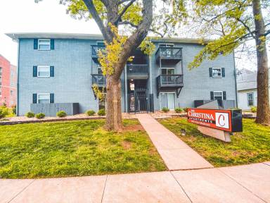 Main picture of 440 E Madison St