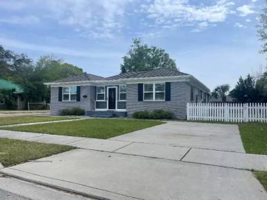 Main picture of 1055 Desoto St