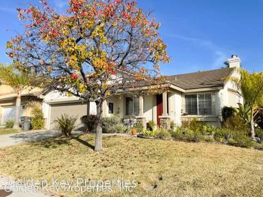 Main picture of 902 Niguel St