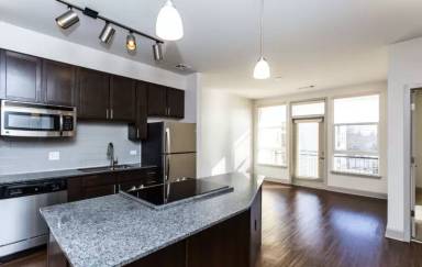 Main picture of 3826 S Broadway