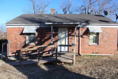 Main picture of 1704 Miramar Blvd