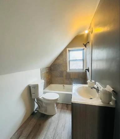 Main picture of 835 Toronto Ave