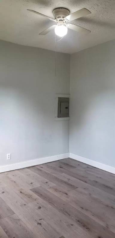 Main picture of 339 S Broadway St