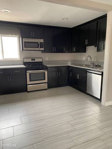 Main picture of 825 S Taylor Ave