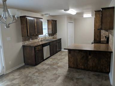 Main picture of 206 E Date St