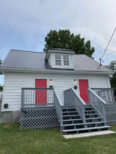 Main picture of 424 Earl Street - A