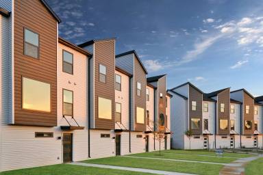 Main picture of 3431 Glenbrook Cir S