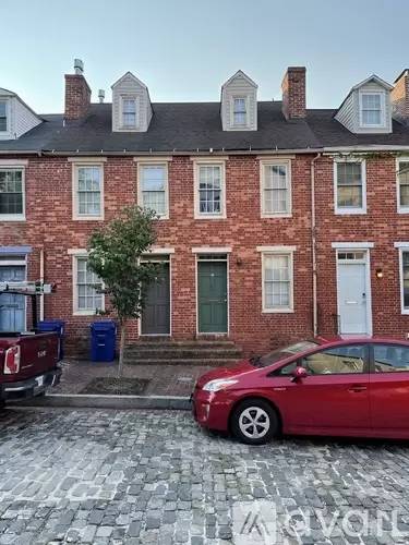 Main picture of 659 Stirling St